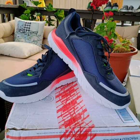 Tommy Hilfiger sneakers - Picture 1 of 7